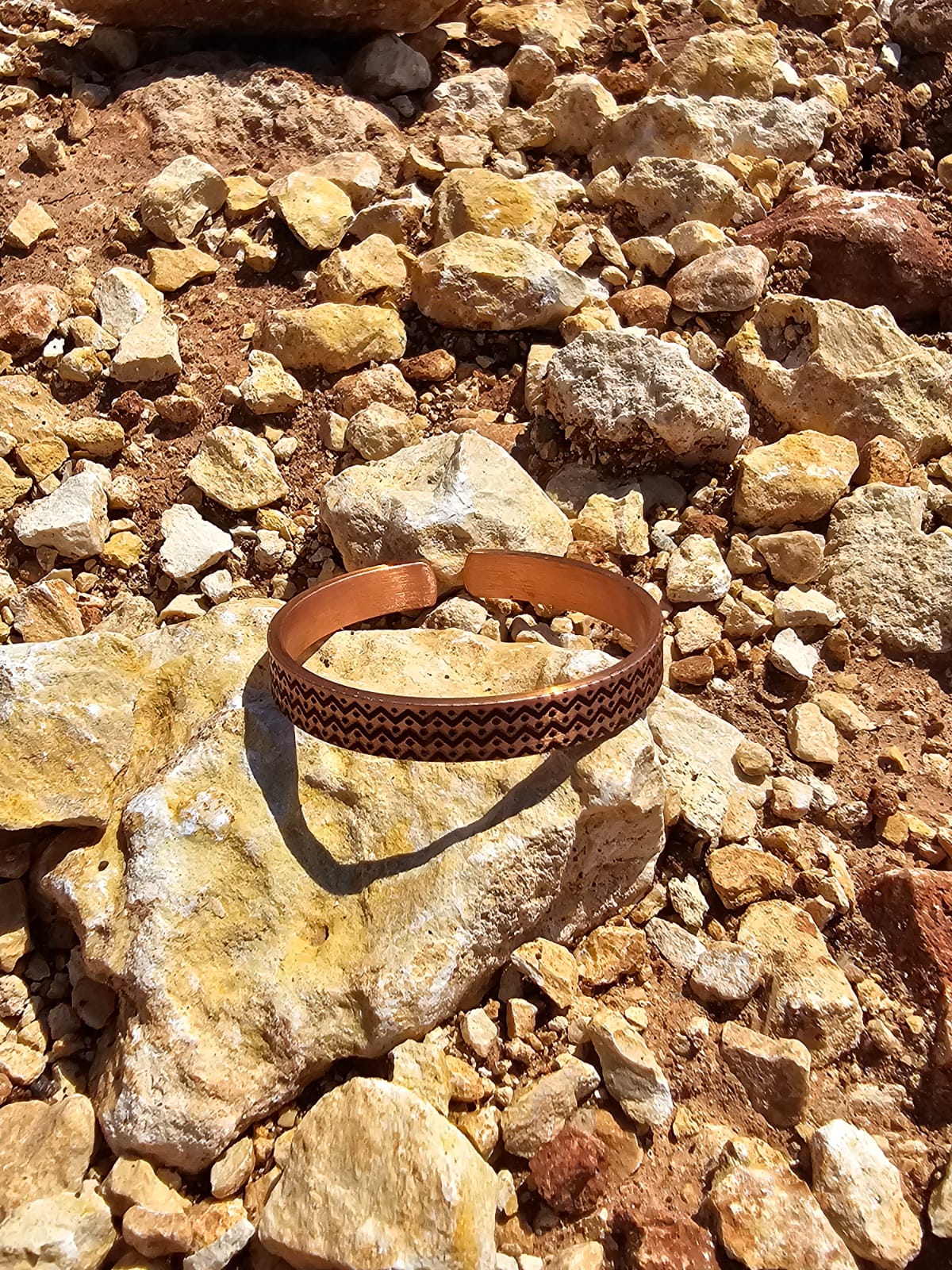 Utaylife Chevron Modeli Bakır Kelepçe Bileklik - Otantik Unisex Tasarım El Yapımı
