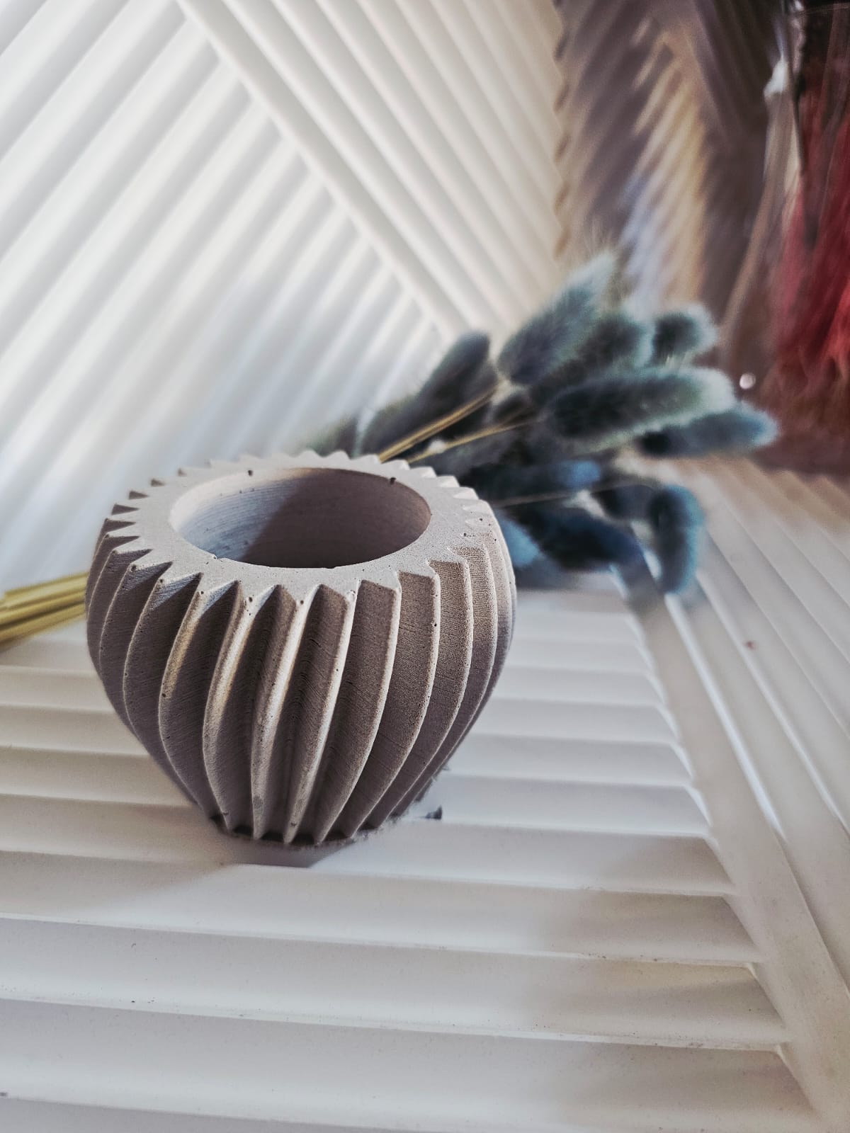El Yapımı Spiral Beton Saksı / Vazo – Kaktüs, Sukulent ve Mini Bitkiler Için Gri-Beyaz