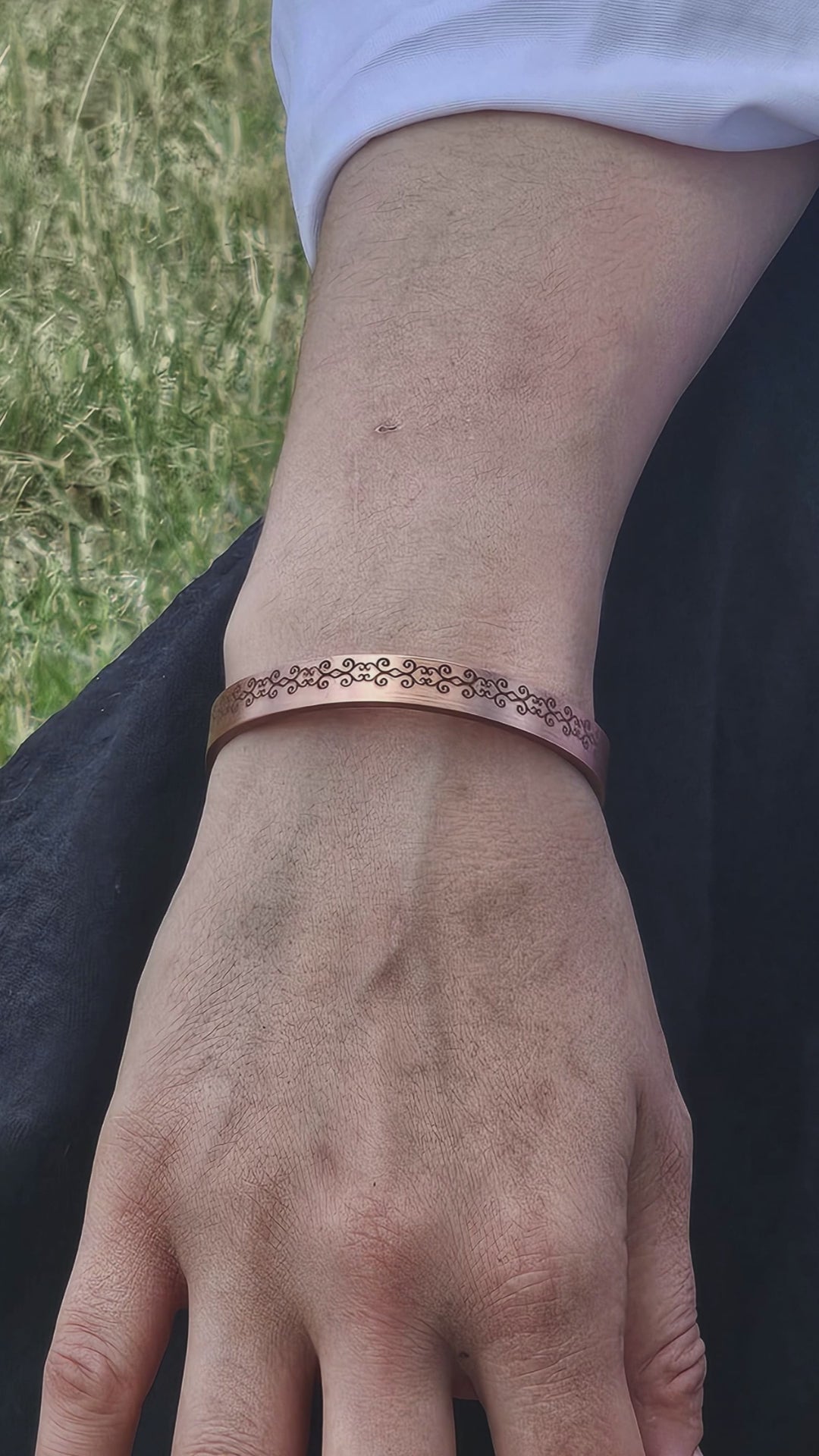 Utaylife Stilize Bitki Desenli Bakır Kelepçe Bileklik - Otantik Unisex Tasarım El Yapımı