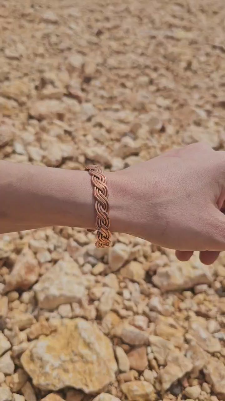 Utaylife Stilize Bitki Desenli Bakır Kelepçe Bileklik - Otantik Unisex Tasarım El Yapımı